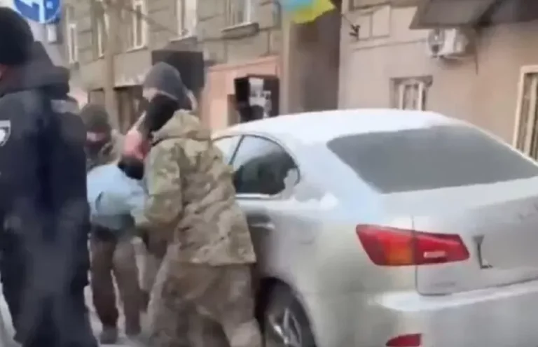 Збільшення підтримки України: Необхідність консолідації зусиль та захисту прав людини