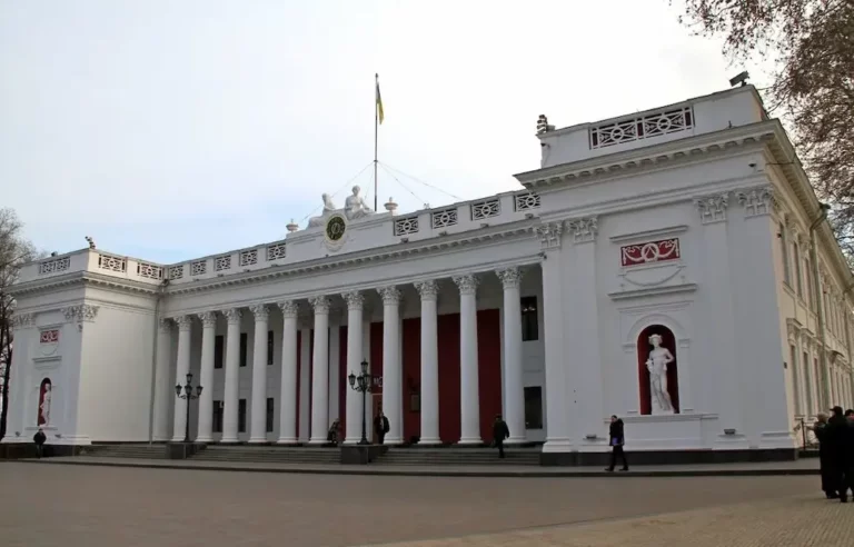 Нові зміни у керівництві мерії Одеси: реструктуризація департаментів