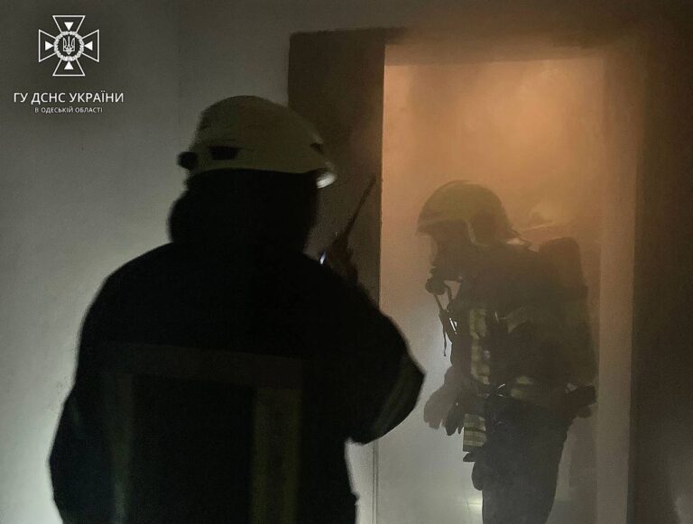 В Кілії вирушила пожежа: На місці події працюють рятувальники