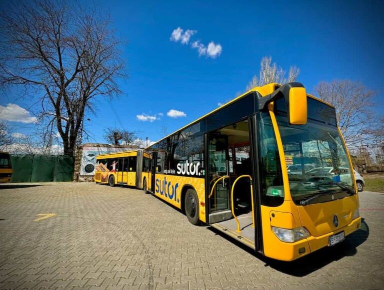 Соціальні Автобуси в Одесі: Як Допомагають Пасажирам Під Часом Відключень