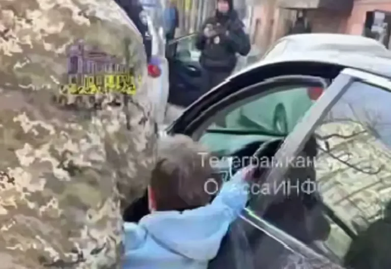 У центрі Одеси сталася сутичка між ТЦК та місцевими жителями: розпочато перевірку
