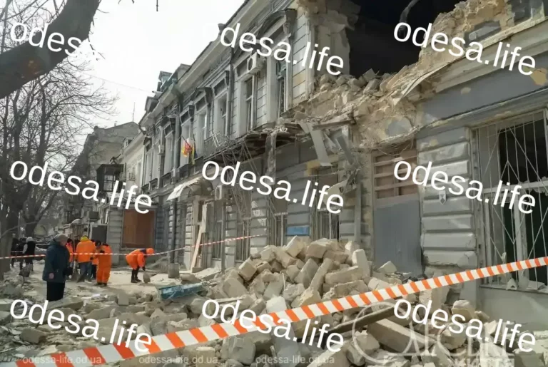 Одеса: Зруйнований ліцей, знищені будинки та пошкодження енергетики