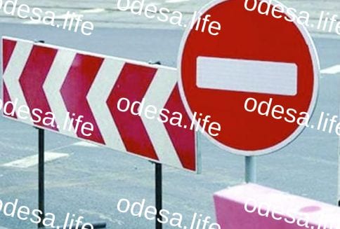 У Одесі проводять масштабні роботи з очищення зливових систем