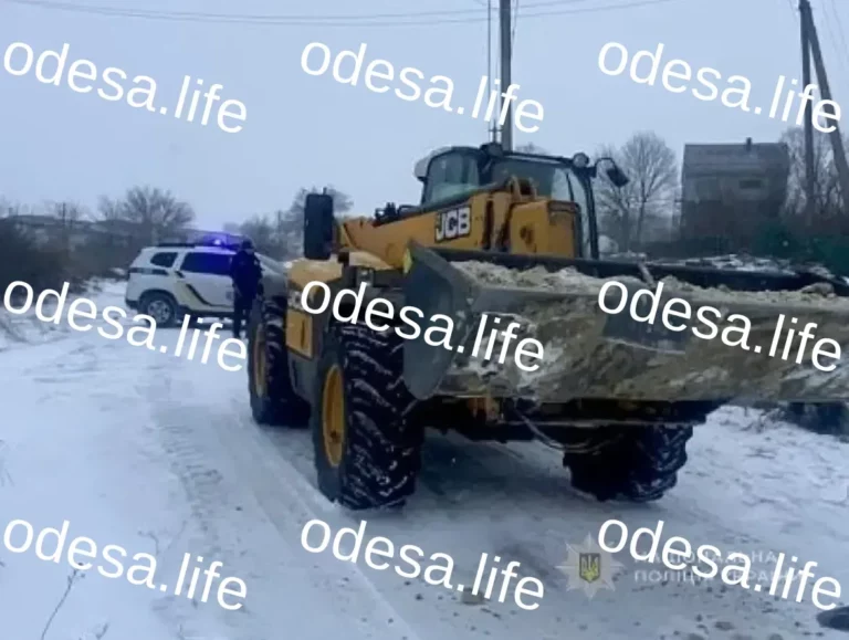 Трагічний інцидент у Подільському районі: загинув працівник дорожньої бригади
