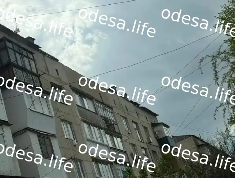 Після урагану в Одеській області без світла 16 тисяч будинків
