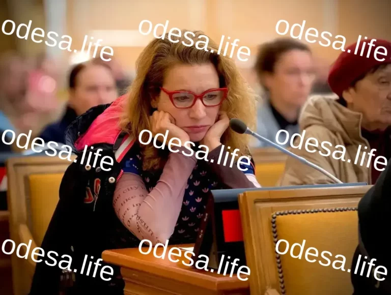 Суперечки навколо кольору надгробків захисників в Одесі