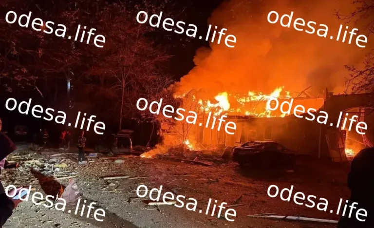 Нічна атака на Одесу: пошкоджено будинки, є поранені