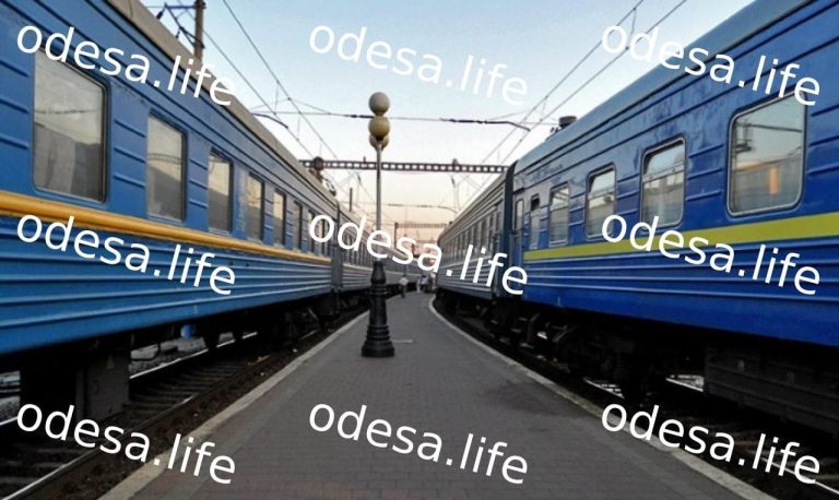 Зміни в графіку руху поїздів через ворожі атаки на інфраструктуру